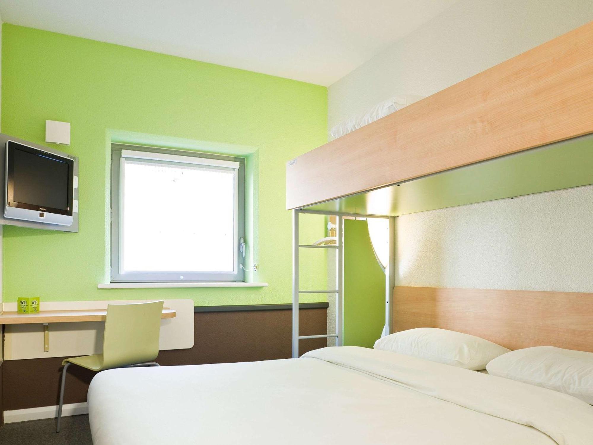 Ibis Budget Montauban Les Chaumes Exterior foto