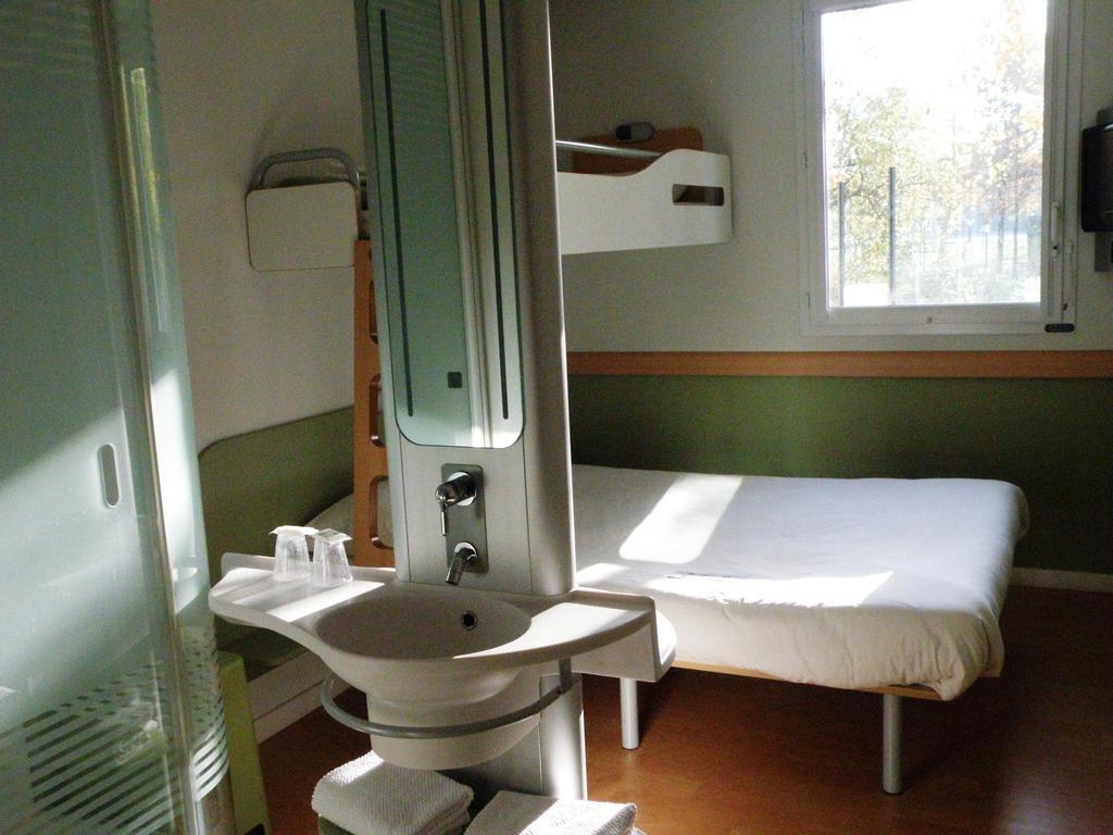 Ibis Budget Montauban Les Chaumes Exterior foto