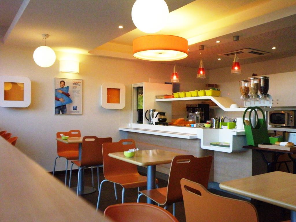 Ibis Budget Montauban Les Chaumes Exterior foto